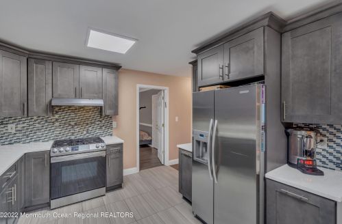 6 Pitney Ln, Jackson Twp NJ 08527-2933 exterior