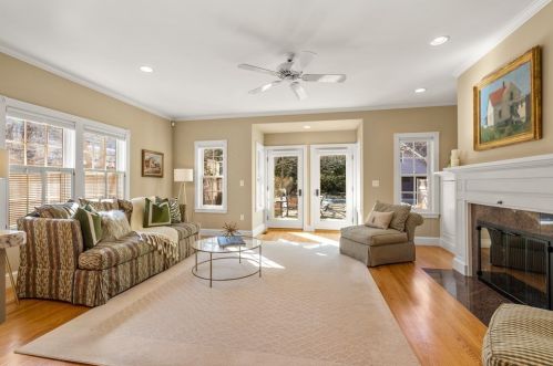 120 Pleasant St, Newton MA 02459-1810 exterior