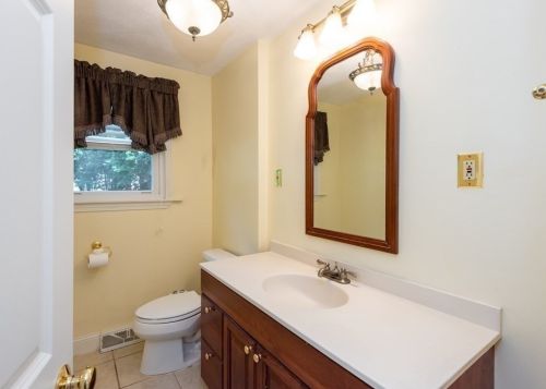 414 Broadway, Lynnfield MA 01940-2341 exterior