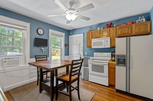 188 Newman Ave, Seekonk MA 02771-4911 exterior