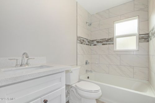 6231 3rd Ave, Phoenix AZ 85021-2405 exterior