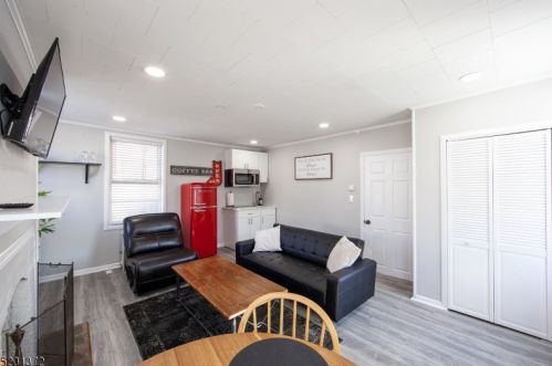 18 Clinton St, Belleville NJ  07109-2414 exterior