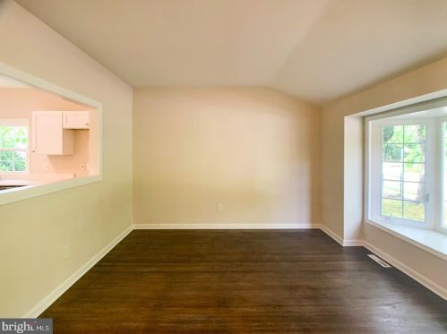 102 Marion Ave, West Deptford NJ 08093-2029 exterior