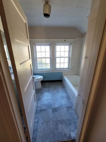 44 Bigelow St, Fall River MA 02720-5408 exterior