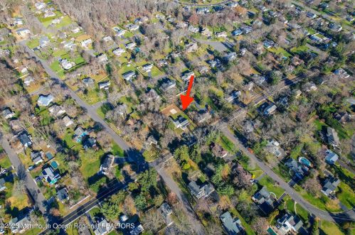 225 Silverside Ave, Little Silver NJ  07739-1752 exterior