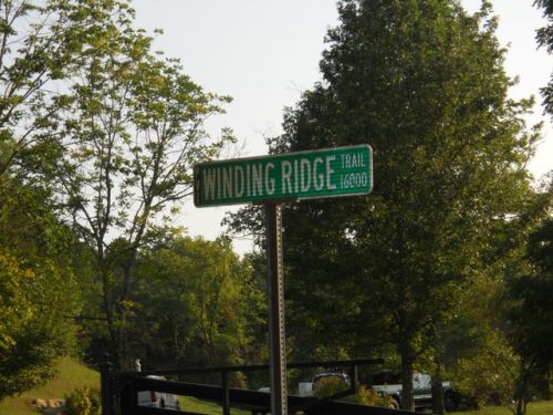 16051 Winding Ridge Trl, Louisville KY  40299-6249 exterior