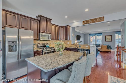 136 Kyle Dr, Tinton Falls NJ  07712-7537 exterior