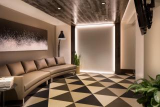 1700 Benjamin Franklin Pkwy, Philadelphia PA  19103-2715 exterior