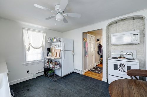 18 Smt Ave, Seekonk MA 02771-3919 exterior