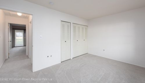 37 Boxwood Ter, Tinton Falls NJ 07701-6704 exterior