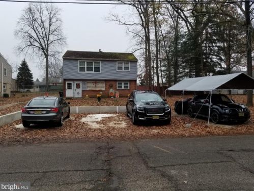 715 Glenside Dr, West Deptford, NJ 08051-1439