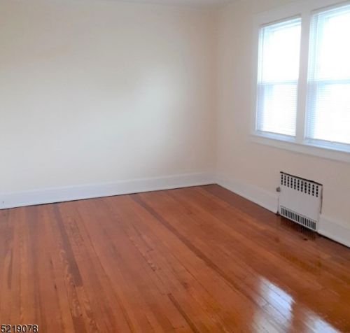 15 Bellevue Ave, Belleville NJ  07109-3508 exterior