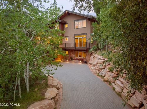 2068 Mahre Dr, Park City UT 84098-8508 exterior