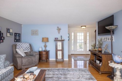 19 Over Jordan Rd, Wareham MA 02571-2414 exterior