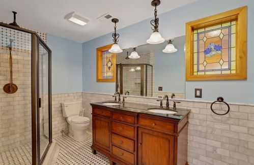 7 Apple Ridge Rd, Sutton MA  01590-2977 exterior