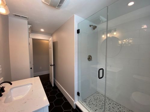 332 East St, West Bridgewater MA  02379-1808 exterior