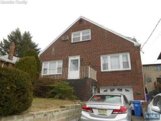 2458 Rossett St, West Fort Lee NJ  07024-3918 exterior