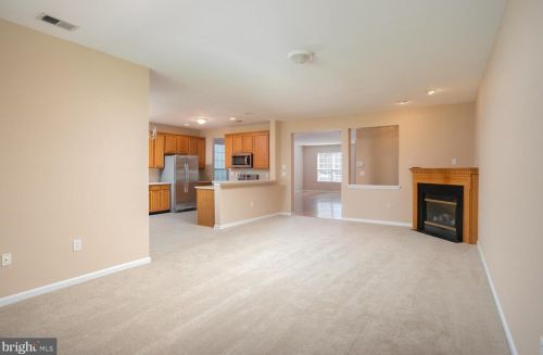 5 Taylor Ct, Columbus NJ  08022-2339 exterior