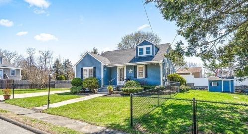 10 Arnold Ave, Peabody MA  01960-4140 exterior