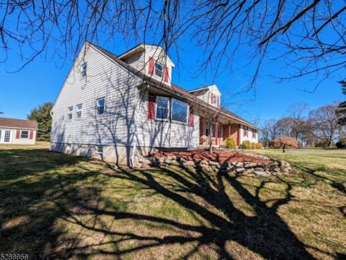 181 Stamets Rd, Milford, NJ 08848-2213