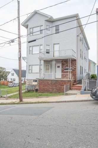 94 Langley St, Fall River, MA 02720-4004