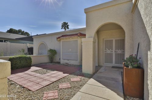 1113 Acoma Dr, Phoenix AZ  85022-4325 exterior