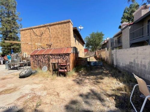 2725 Beck Ln, Phoenix AZ 85032-4255 exterior