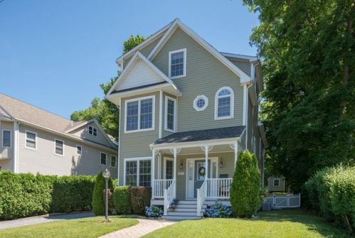 217 Wompatuck Rd, Hingham, MA 02043-1108