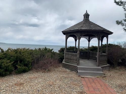 1 Seal Harbor Rd, Winthrop MA  02152-1049 exterior