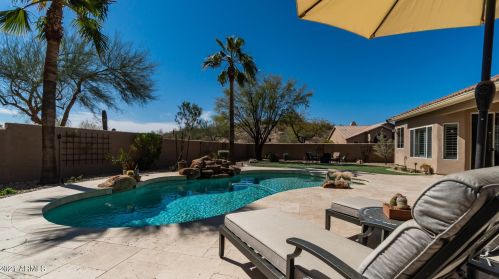 14057 33 St, Phoenix AZ 85032-7201 exterior