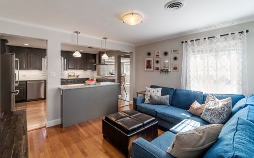 940 Randolph Ave, Milton MA 02186-4030 exterior