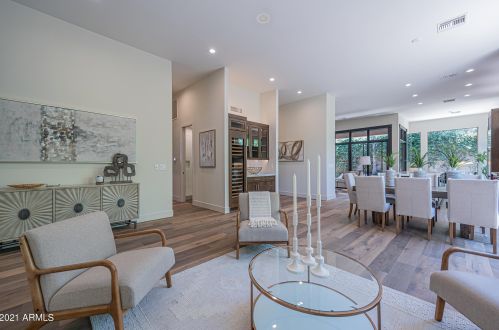 6417 30th Way, Phoenix AZ  85016-8927 exterior