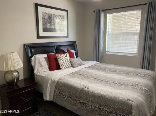 4240 Bluefield Ave, Phoenix AZ 85032-1419 exterior