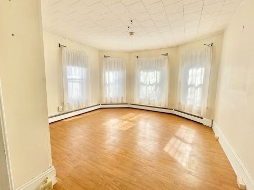 646 Pequoig Ave, Royalston MA 01331-1502 exterior