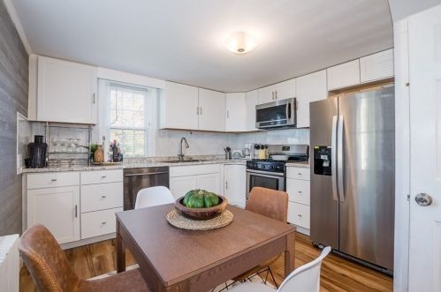 251 Sandwich St, Plymouth MA 02360-2132 exterior