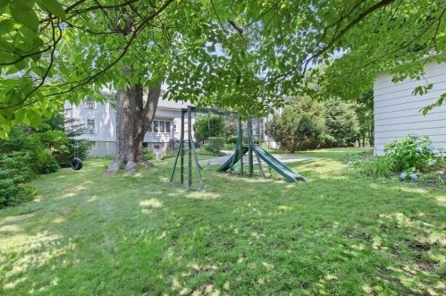 1244 Beacon St, Newton MA 02468-1717 exterior