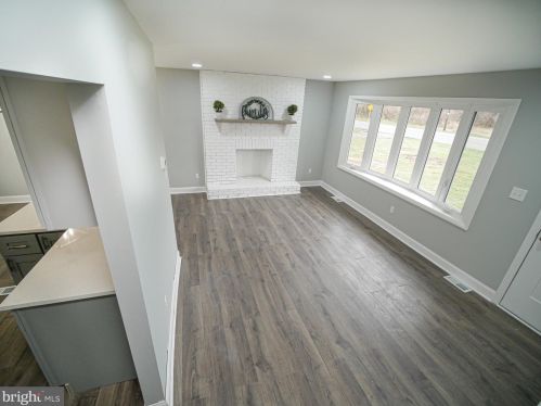 145 Crown Point Rd, West Deptford NJ  08093-1131 exterior