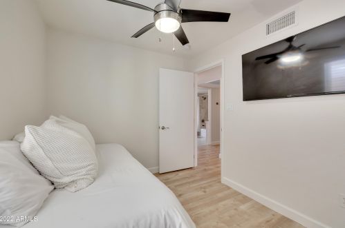 13215 37 Pl, Phoenix AZ 85050-2699 exterior