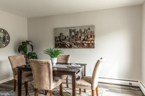 1476 Crown Pt Rd, West Deptford NJ 08093-1712 exterior