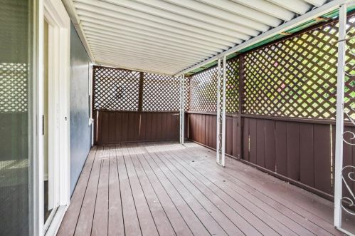 15977 Windsor Dr, San Leandro CA  94578-1415 exterior