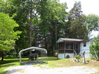 170 Moon Pt, La Follette TN  37766-5617 exterior