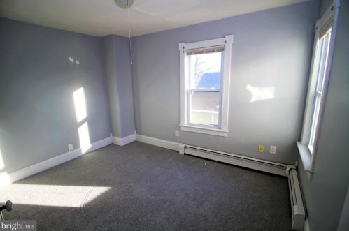 41 Paxson Ave, Trenton NJ 08690-1912 exterior