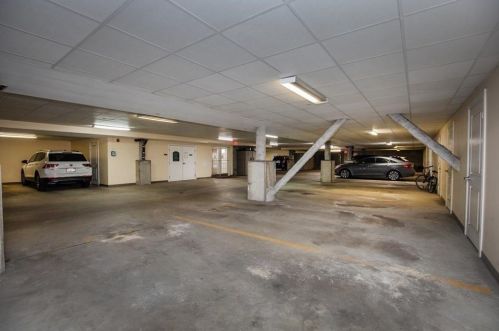 8 Crowninshield St, Peabody MA  01960-8201 exterior