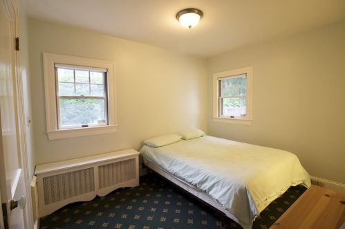 487 Ward St, Newton MA 02459-1109 exterior