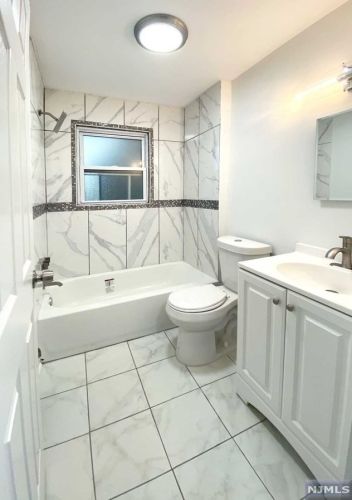 174 Stuyvesant Ave, Kearny NJ  07032-3750 exterior