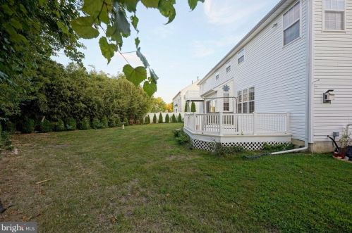 128 Betsy Ross Way, West Deptford NJ 08096-6872 exterior