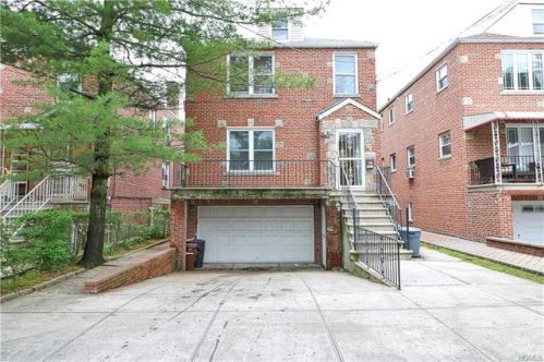 2531 Lurting Ave, Bronx, NY 10469-4408