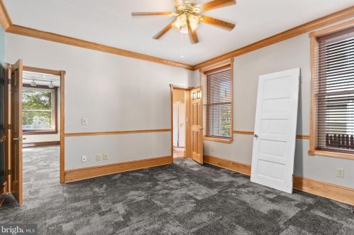 48 Newton Ave, West Deptford NJ 08096-4610 exterior