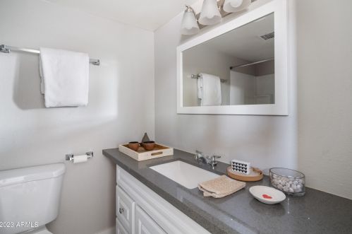 4025 40th St, Phoenix AZ  85018-5258 exterior