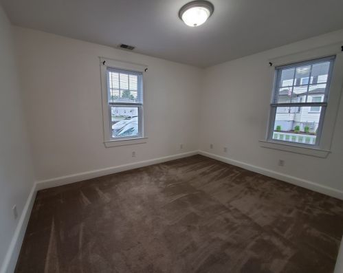 8 Ipswich St, Seekonk MA 02771 exterior